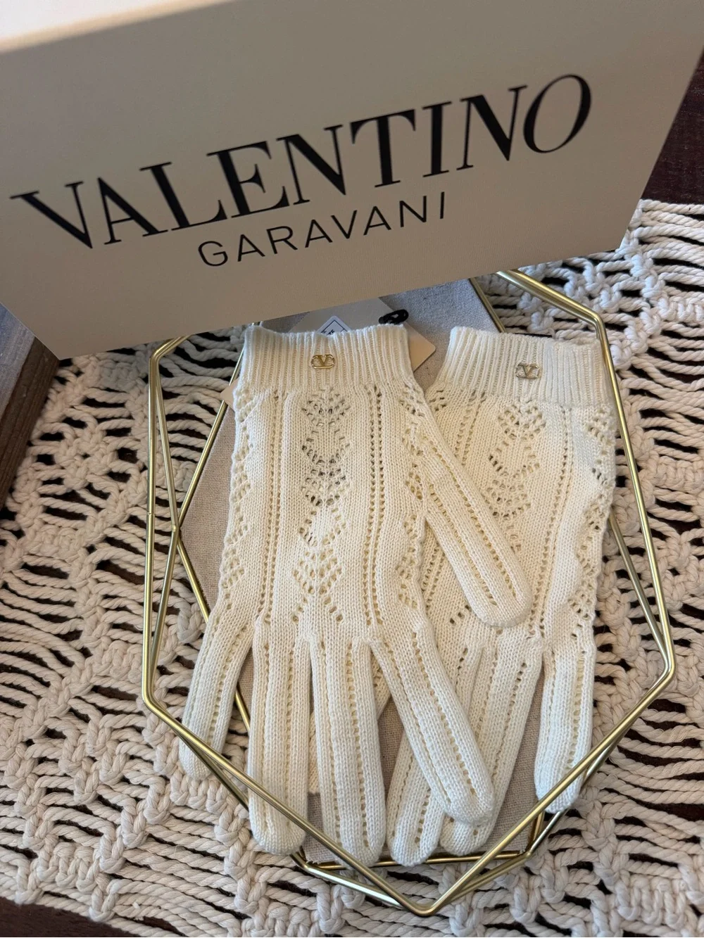 Valentino Garavani VLOGO Signature Pointelle Knit Gloves In Betulla - L/XL - NWT